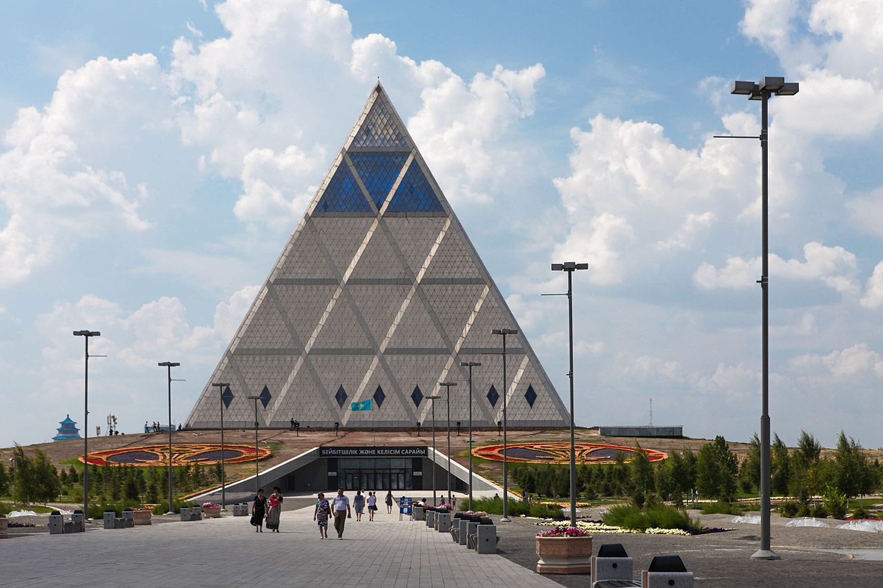 Дворец Мира и согласия (Пирамида), г. Нур-Султан